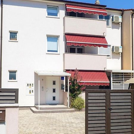 Leona Lägenhet Pula Exteriör bild